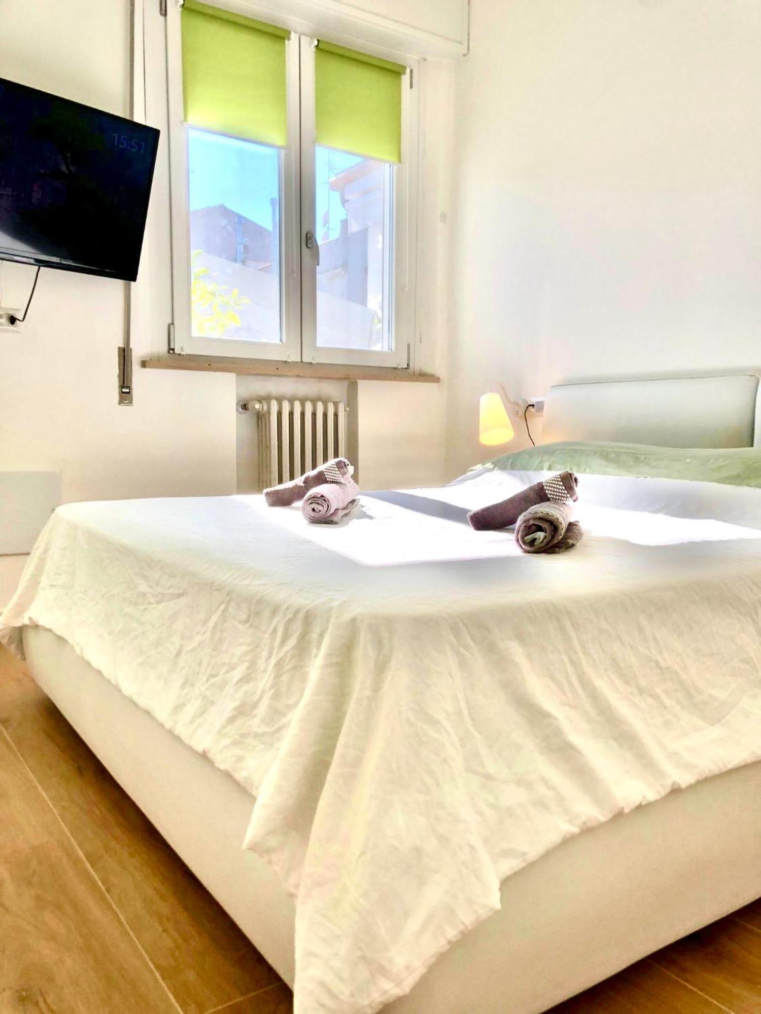 Stanza E Bagno Privato, Idromassaggio Con Extra Fee, In Appartamento Ferrara Exterior foto